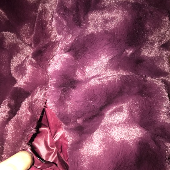 Nicole Miller reversible faux fur vest ( no offer please ) very soft - Picture 7 of 11